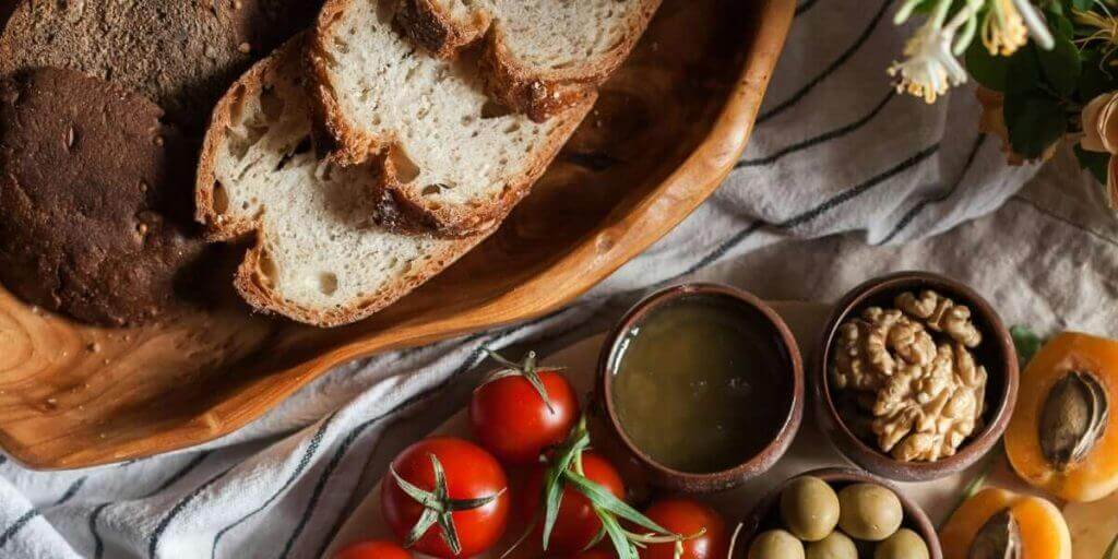 Can Wonder Voyage Buy You Lunch? Can wonder voyage buy you lunch?