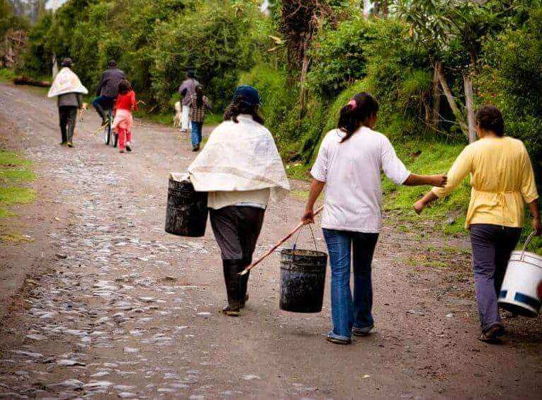 Visit with Local Ecuadorians Mission Trip or Pilgrimage to Ecuador.