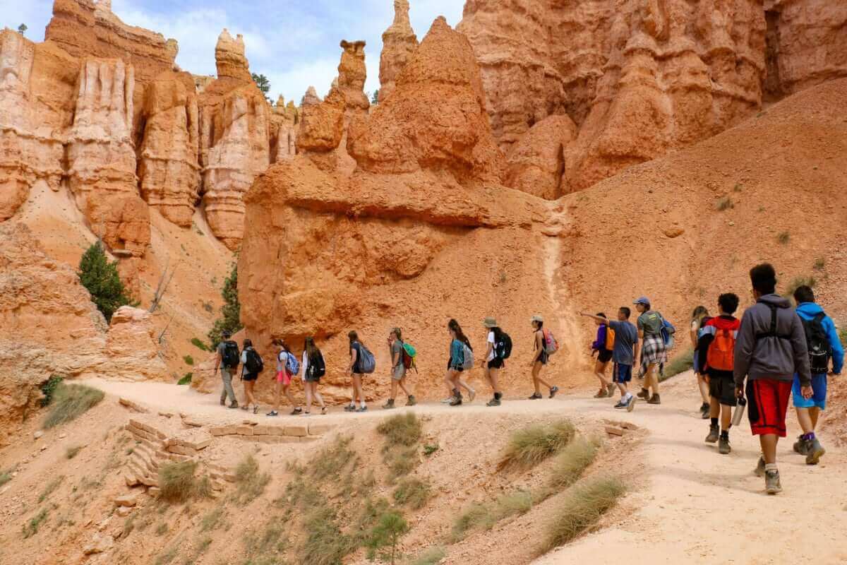 educational-expeditions-hiking
