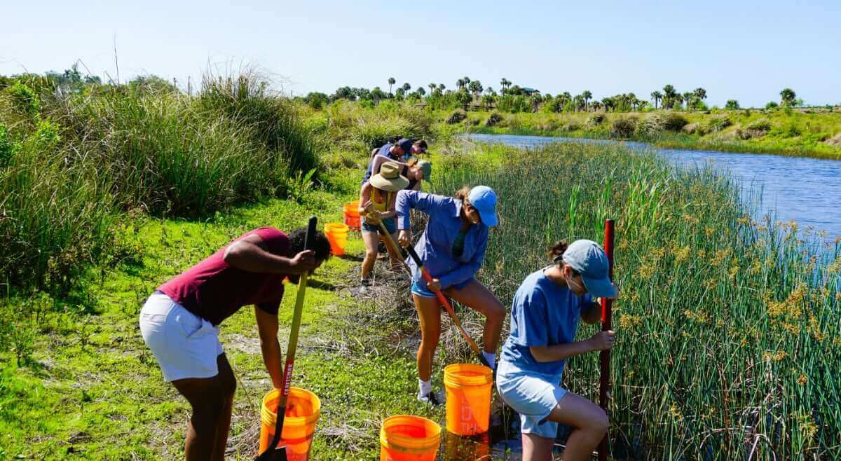 educational-expeditions-volunteering
