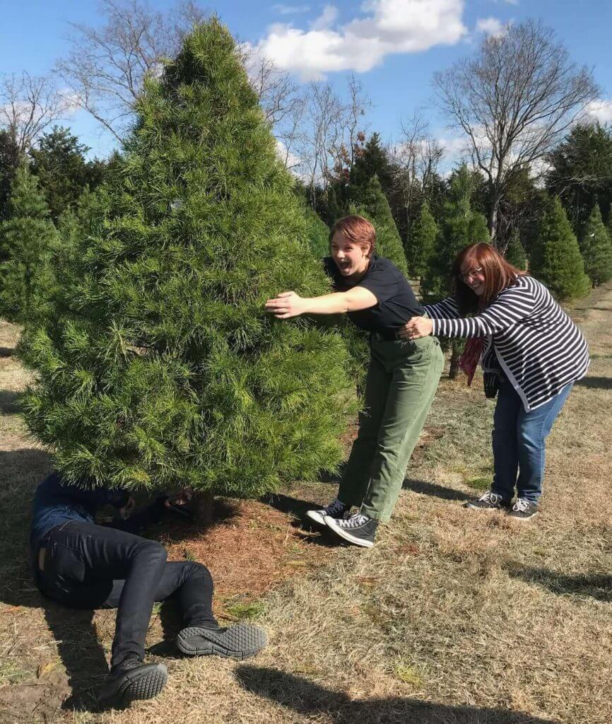 Wonder of Christmas: The Family Tree The Janke's cutting down their Christmas tree.
