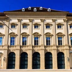 iStock_000019334478Small