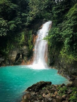 image of waterfall in costa rica